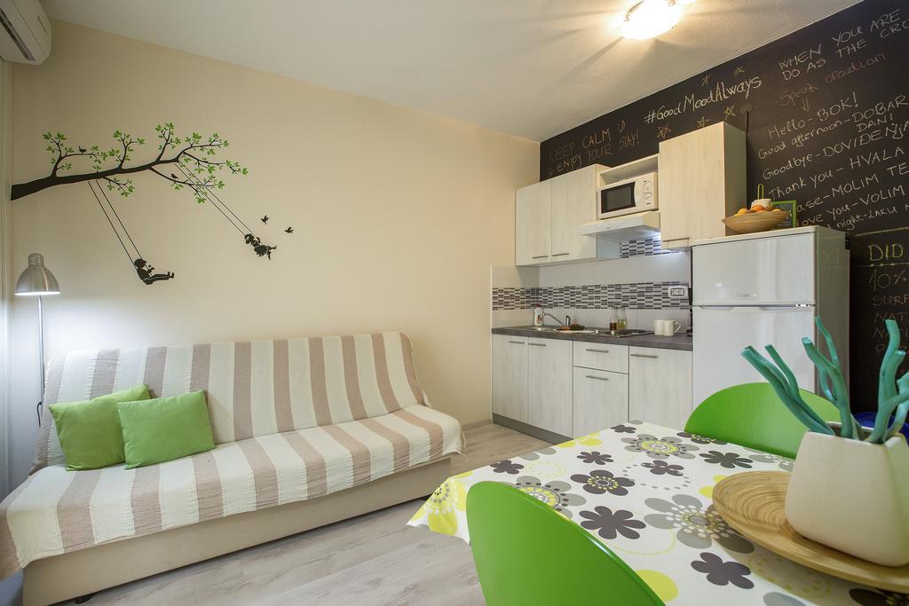 Charming Seaside Apartments Noa & Jakov, Zaboric Sibenik Extérieur photo