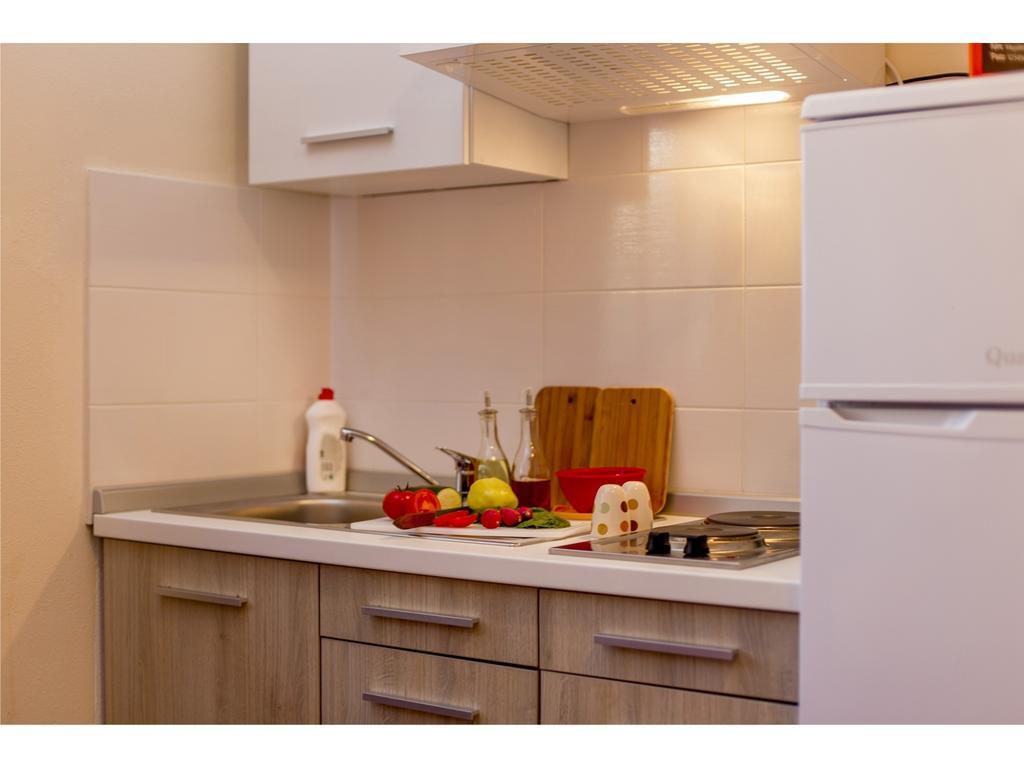 Charming Seaside Apartments Noa & Jakov, Zaboric Sibenik Chambre photo